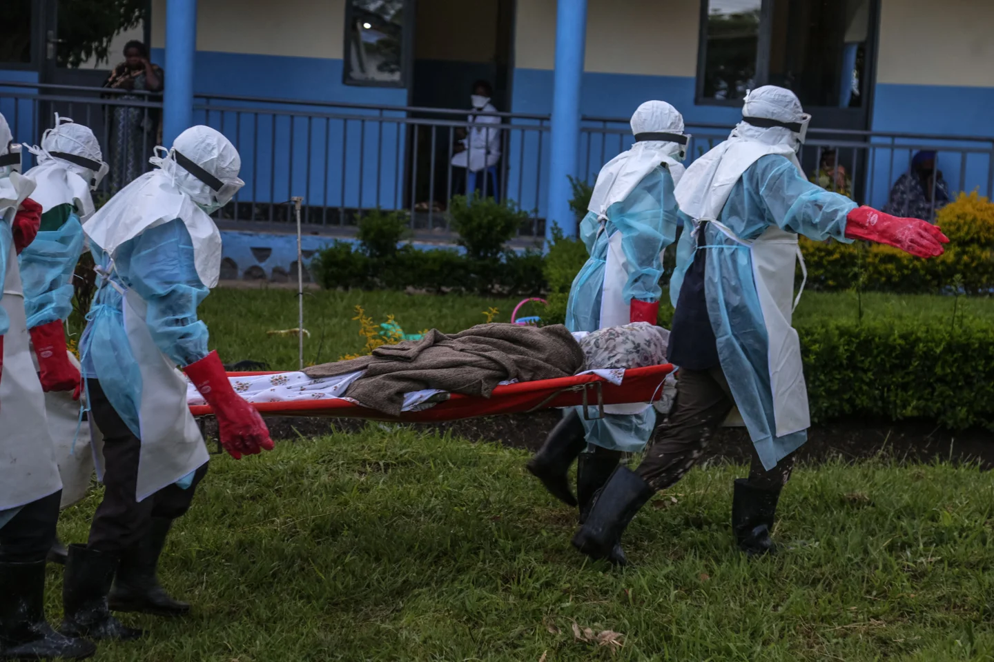 Épidémie d’Ebola en RDC : plusieurs zones de l’Ituri désormais touchées, l’OMS alerte sur une crise sanitaire plus vaste