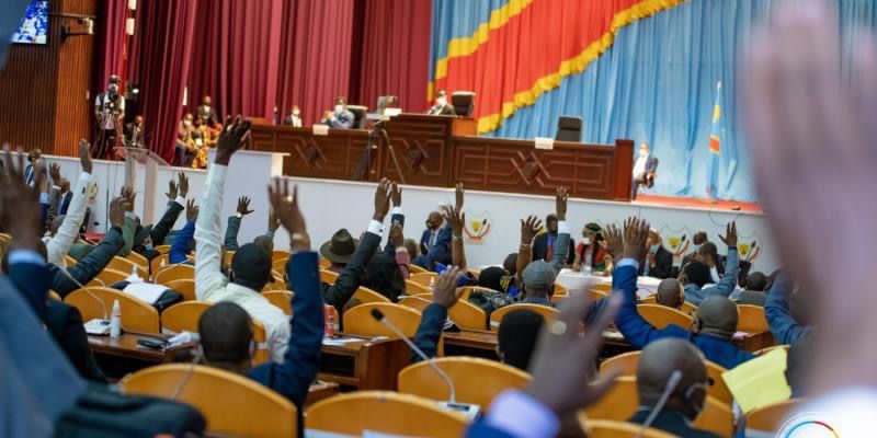 Référendum en RDC : face au boycott de l’opposition, Aimé Boji défend la poursuite des travaux parlementaires