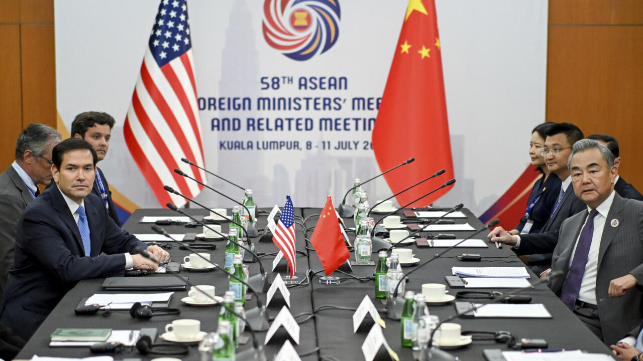 ASEAN : Marco Rubio et Wang Yi se rencontrent sur fond de tensions en mer de Chine méridionale et au Moyen-Orient