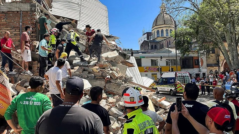 Colombie : au moins 164 morts après un séisme de magnitude 7,4, les secours toujours à la recherche de survivants