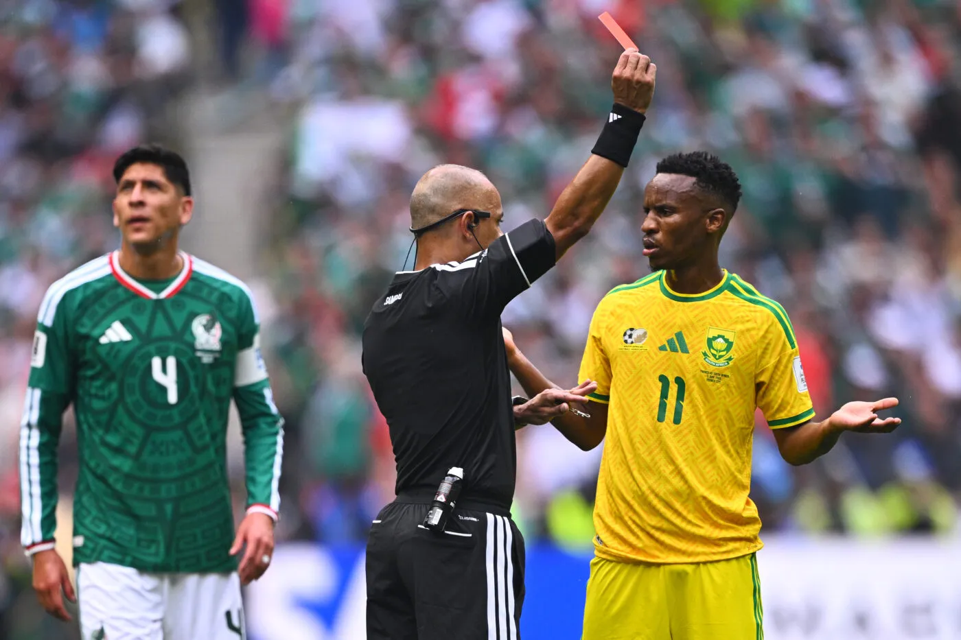Mondial 2026 : le Mexique lance sa Coupe du monde par une victoire face à l’Afrique du Sud dans un match marqué par trois expulsions