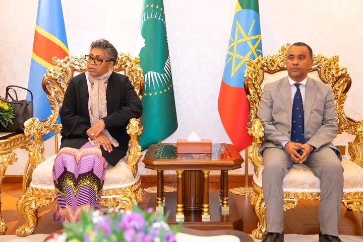 Agression rwandaise : la Première ministre Judith Suminwa à Addis-Abeba pour “obtenir le retrait des troupes rwandaises du&nbsp;Kivu”