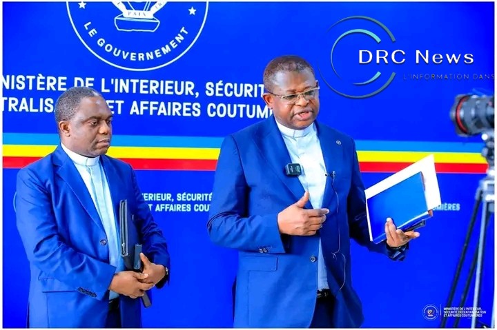 RDC – Pacte social pour la paix : Les évêques de la CENCO et de l&rsquo;ECC rencontrent Emmanuel Macron à&nbsp;Paris