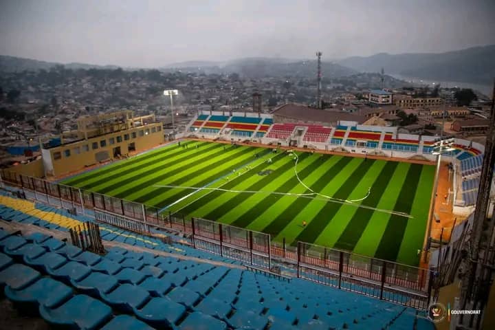 Kongo-Central : Le Gouverneur Grâce Bilolo inspecte les travaux de rénovation du stade&nbsp;Lumumba